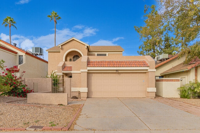 Building Photo - 518 E Wescott Dr