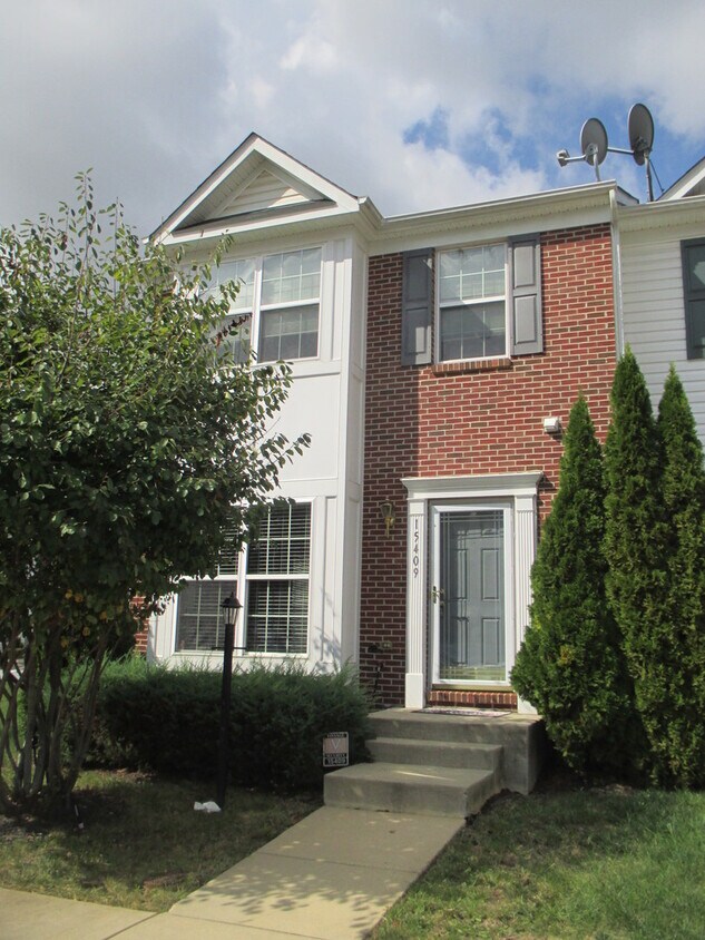 Primary Photo - Gorgeous 3BR/3.5BA EOG Townhome in Brandyw...