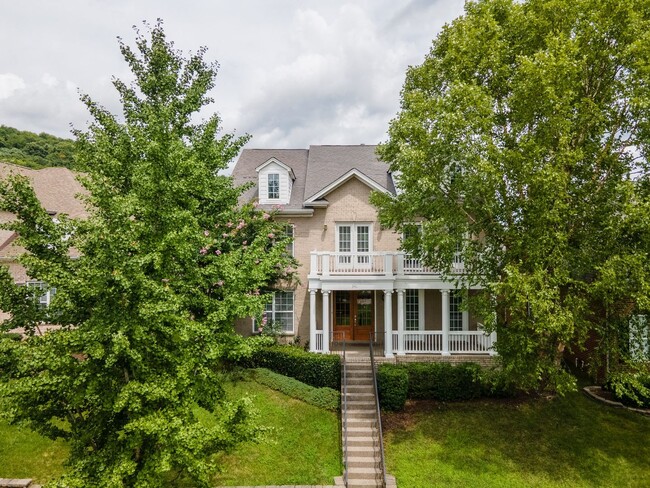 Foto del edificio - **LUXURIOUS GATED COMMUNITY IN FRANKLIN ZO...