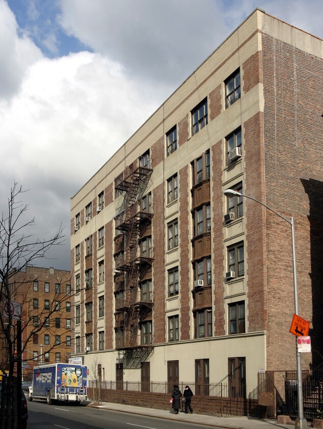 Foto principal - 7 W 126th St