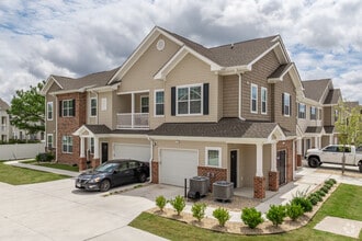 Building Photo - Avondale I & II