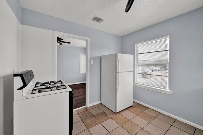 Foto del edificio - 1009 Beverly Ave