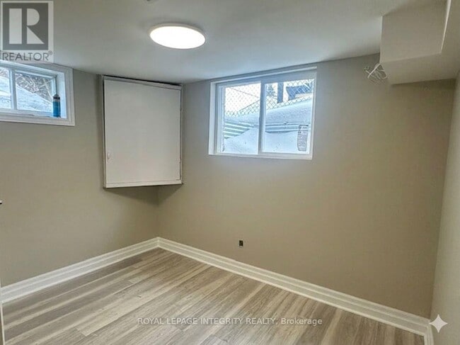 Building Photo - 1398 Jamison Ave