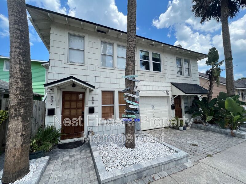 Foto principal - 809 2nd St S