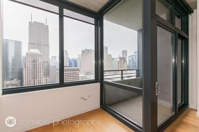 Photo - 2 bedroom in Chicago IL 60607 Apartment