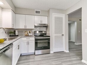 Building Photo - Element at Valley West