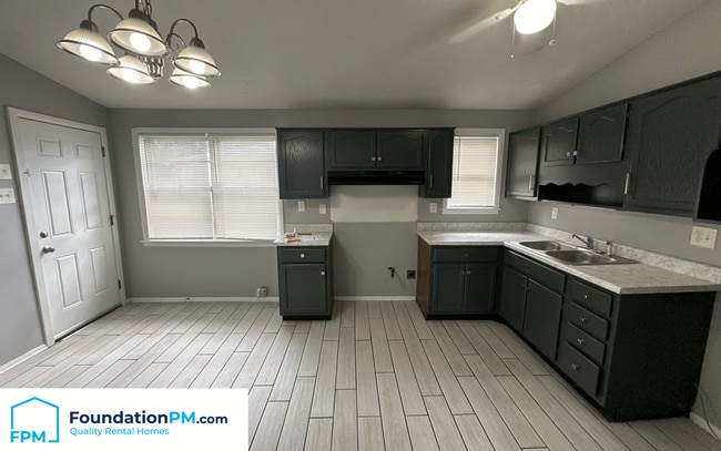 Building Photo - 5039 Colewood Ave