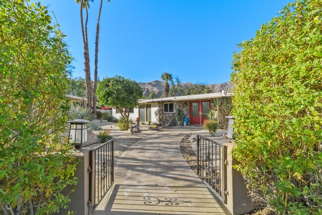 Foto del edificio - 70801 Fairway Dr