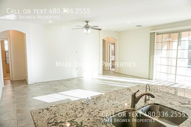 Building Photo - 3107 E Ridgewood Ln