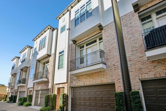 Foto del edificio - 1040 W 26th St