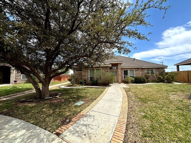 Foto del edificio - 401 Springwood Ct