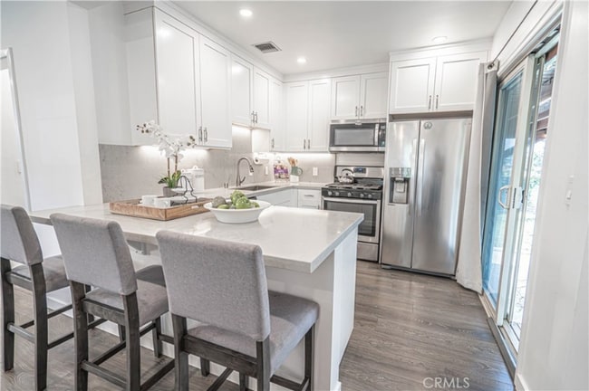 Building Photo - 3744 Los Olivos Ln