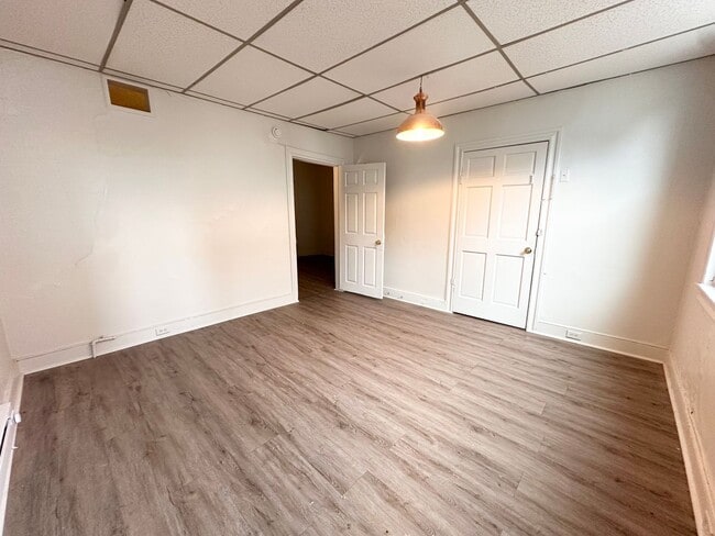 Building Photo - 31 N Hartley St