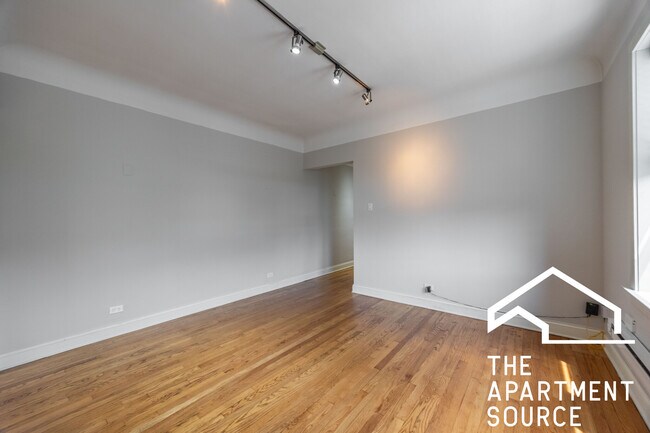 Foto del edificio - 2329 N Rockwell St
