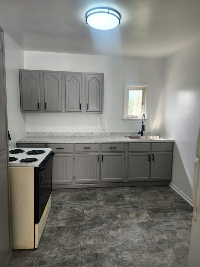 Foto del edificio - Wayne St W Duplex (1230-1230 1/2)