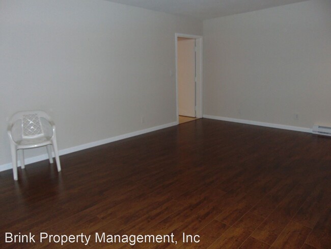 Foto del edificio - 2 br, 1 bath House - 922 100th Ave NE #13