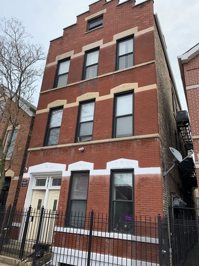 Building Photo - 1827 S May St