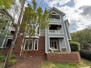 Building Photo - 1021 Wirewood Dr