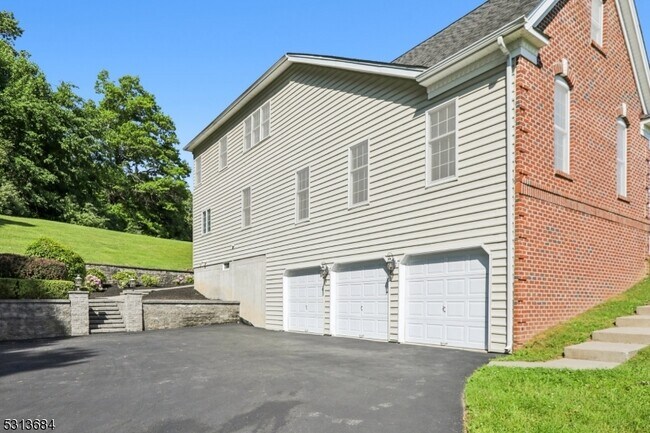 Foto del edificio - 1 Ridgeline Drive