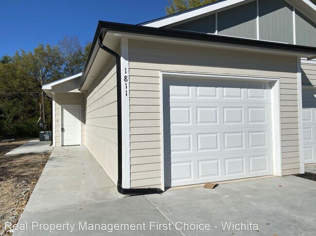 Building Photo - 3 br, 2 bath House - 1811 N Madison