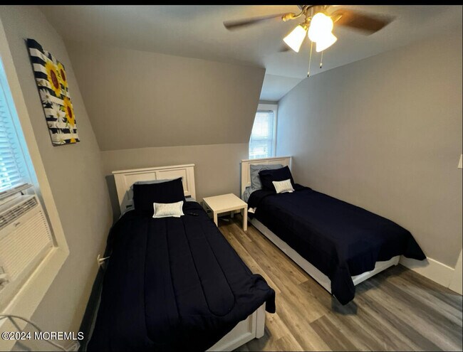 Foto del edificio - 39 Sheridan Ave