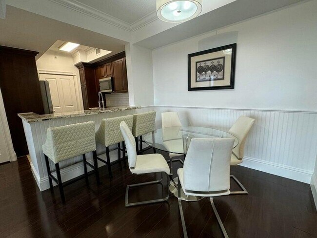 Foto del edificio - 1660 Renaissance Commons Blvd