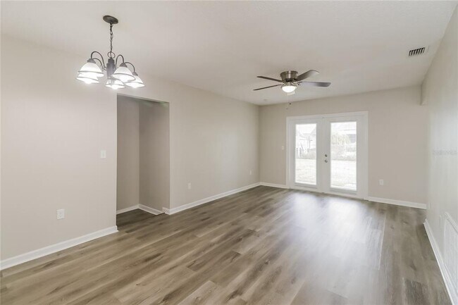 Building Photo - 7911 Knox Loop