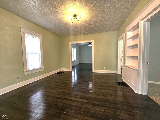 Building Photo - 2530 Lincoln St