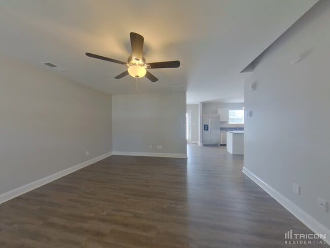Building Photo - 4442 Vernon Cir SE