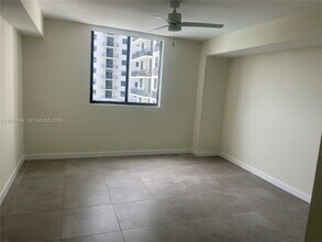 Building Photo - 16395 Biscayne Blvd