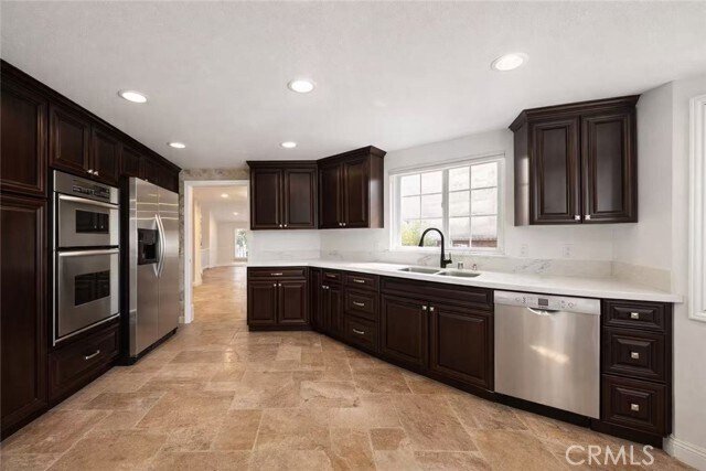 Foto del edificio - 4 Tory