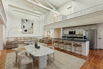 Building Photo - 129 Main St