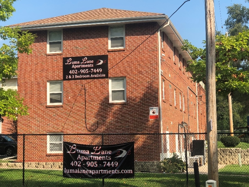 Primary Photo - 4460 Redman Ave