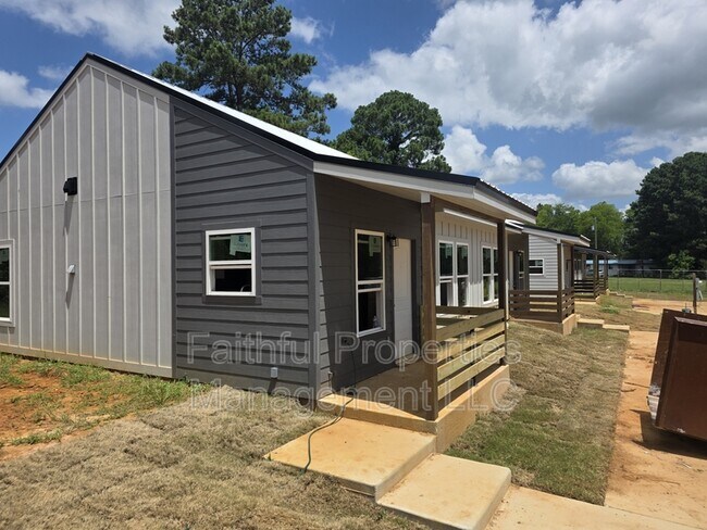 Foto del edificio - 405 N Logan Ln