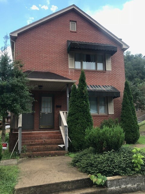 Foto del edificio - 104 N Auxier Ave