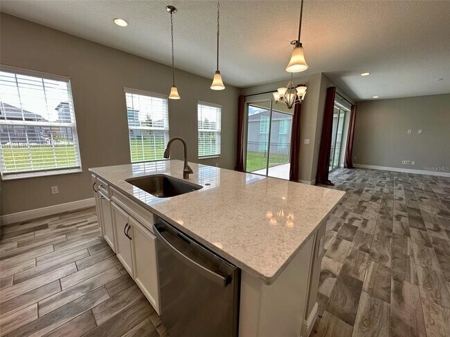 Building Photo - 5523 Limelight Dr