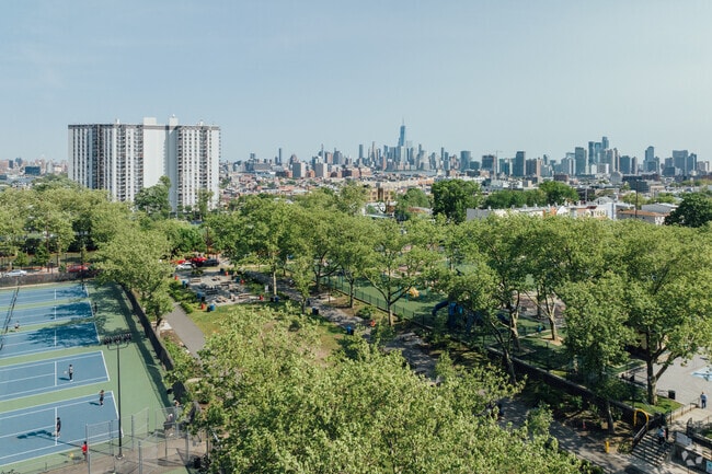 Washington Park, on Union City's southern border with Jersey City, is home views of Manhattan.