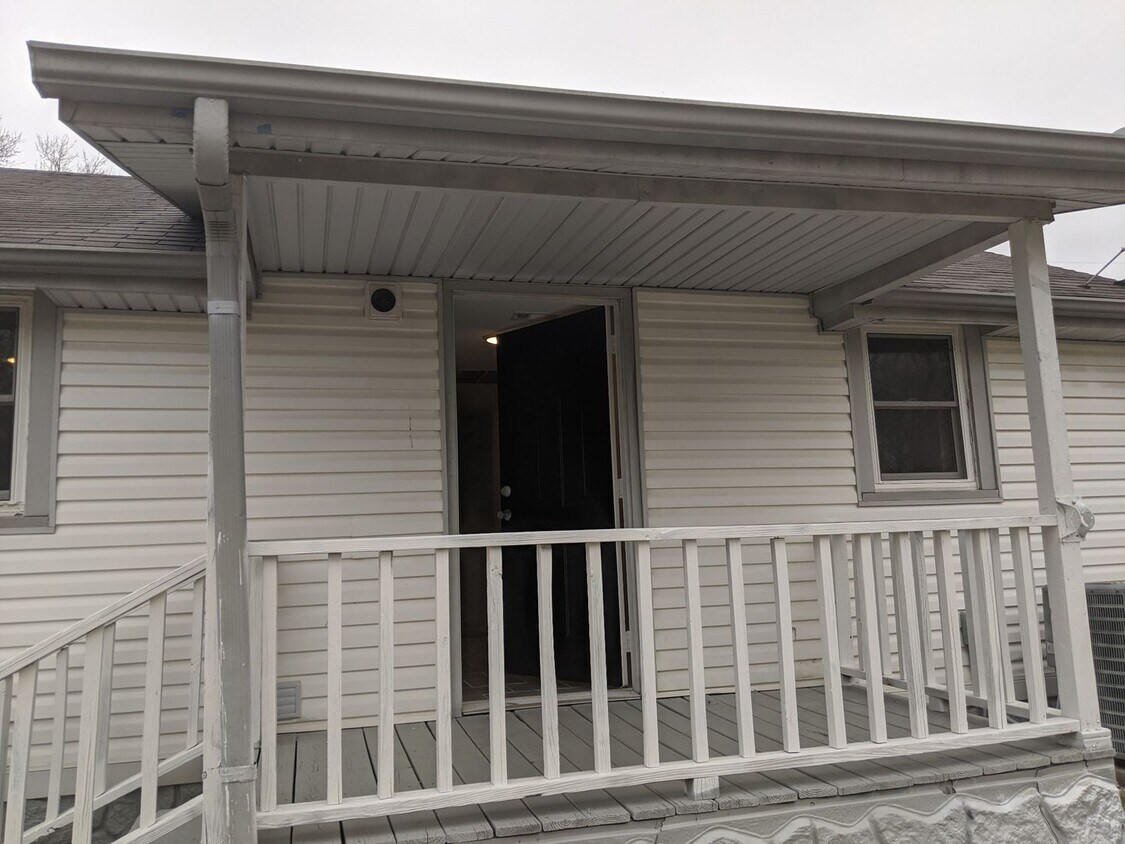 Foto principal - Charming Renovated 2 Bedroom Home in Gallatin