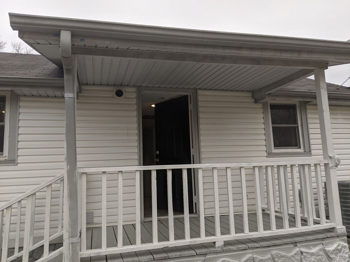 Primary Photo - Charming Renovated 2 Bedroom Home in Gallatin