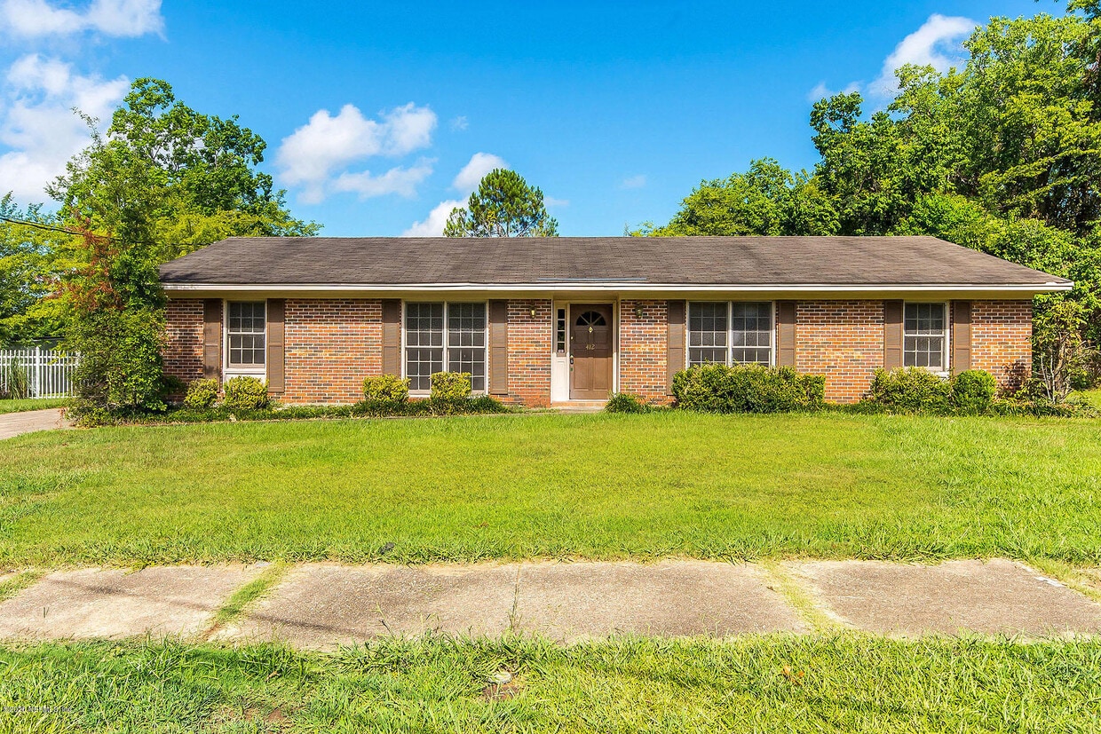 412 Garden Homes Cir, Montgomery, AL 36116 House Rental in Montgomery
