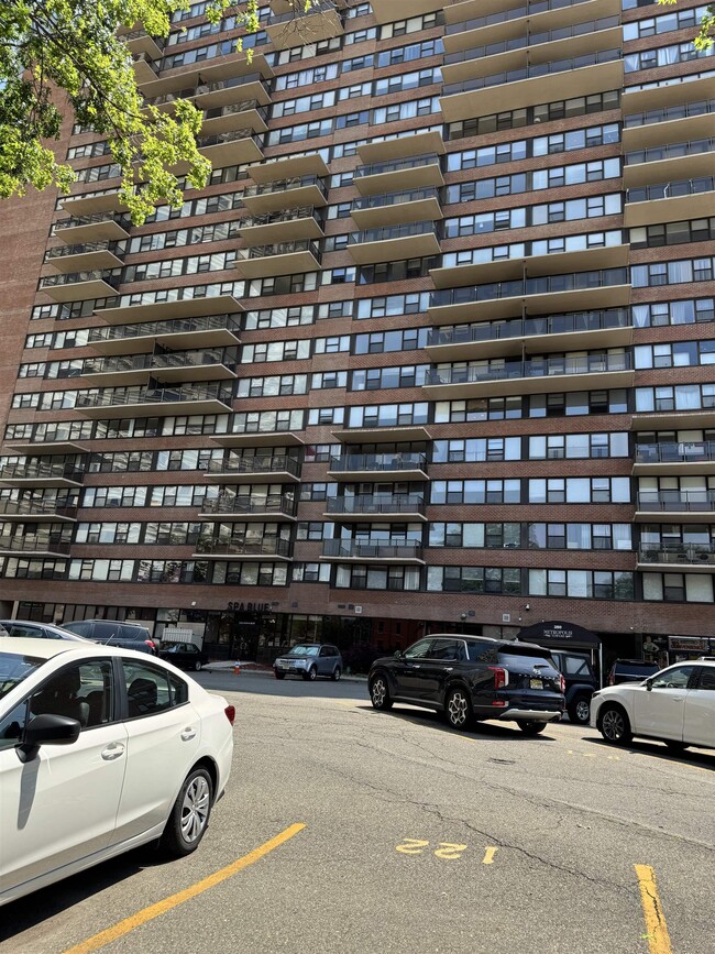 Building Photo - 280 Marin Blvd