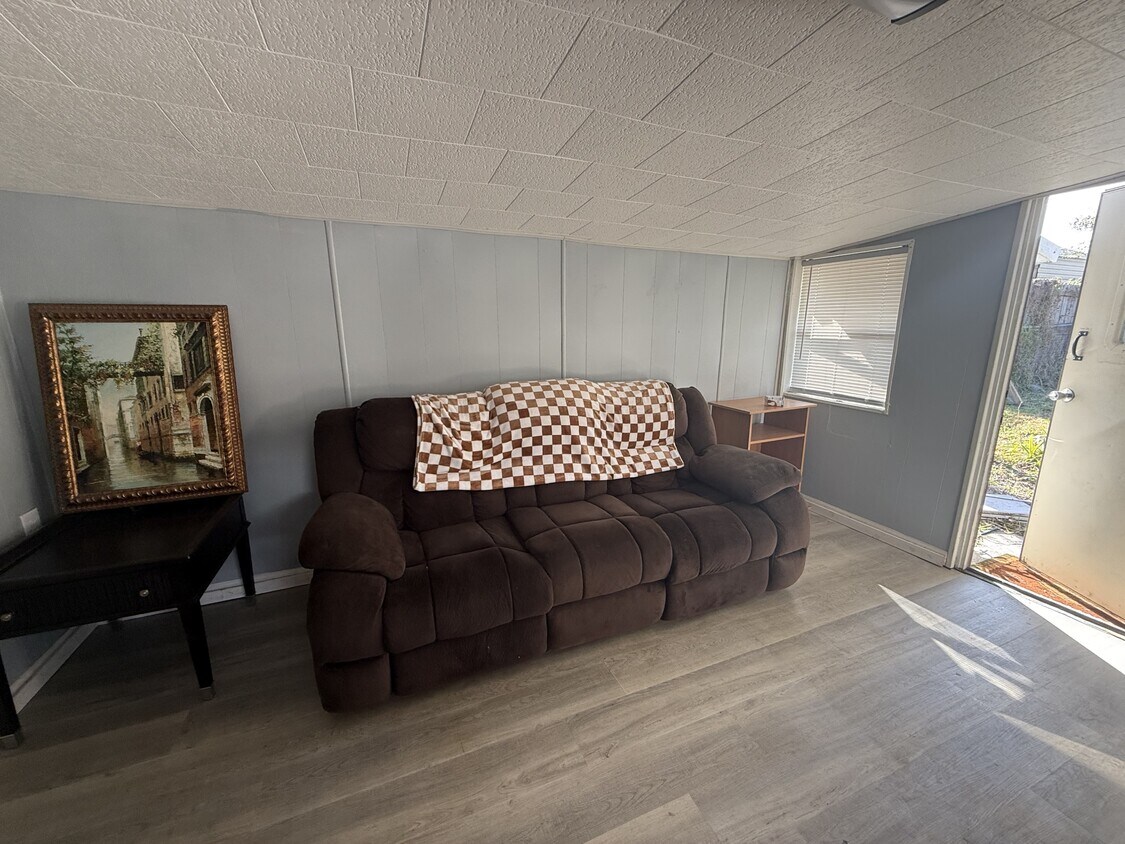 Building Photo - 33424 Shady Acres Rd