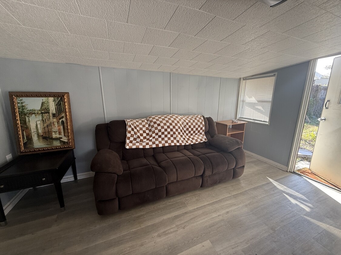 Foto del edificio - 33424 Shady Acres Rd