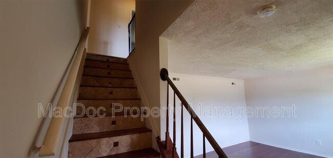 Foto del edificio - 619 Anvil Rd