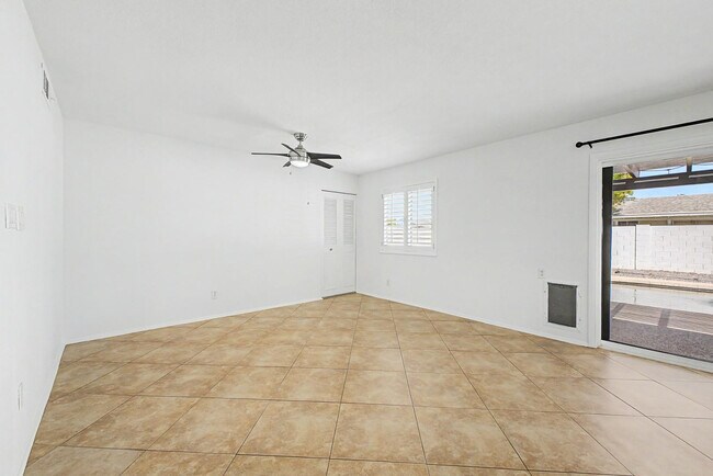 Foto del edificio - 18043 N 33rd Ave