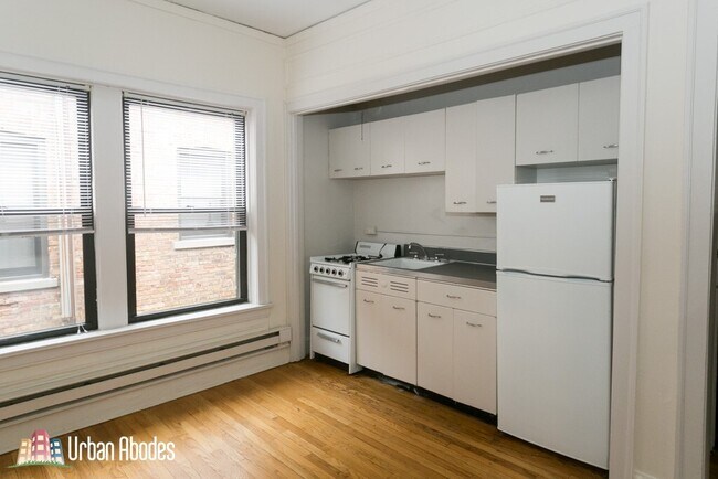 Building Photo - 1031 Dempster St