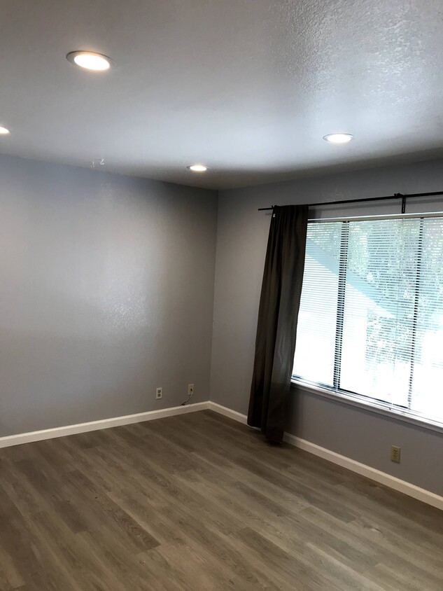 Foto principal - 3833 Beresford St