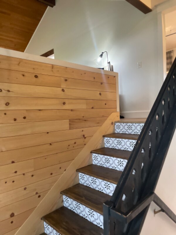 Foto del edificio - 8826 Danford Ave