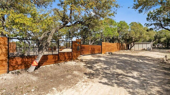 Foto del edificio - 17210 W Beach Rd