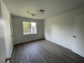 Building Photo - 102 Butler Ave